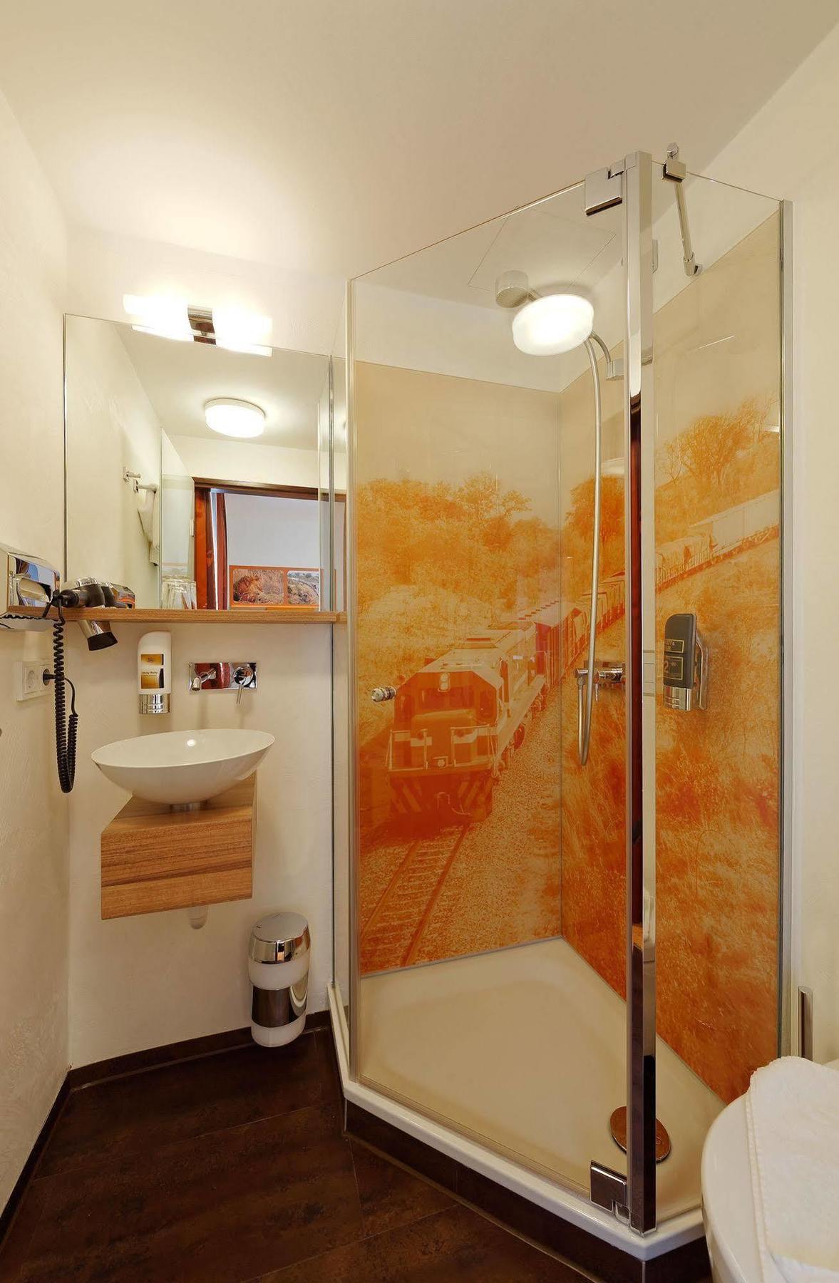 Hotel Zur Post Leipheim Exteriör bild
