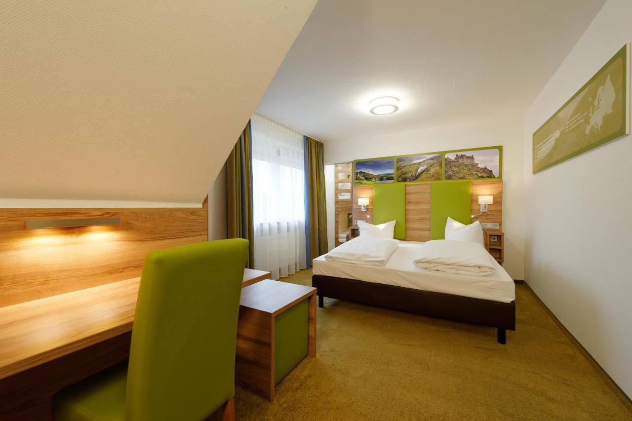 Hotel Zur Post Leipheim Exteriör bild