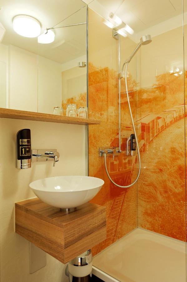 Hotel Zur Post Leipheim Exteriör bild