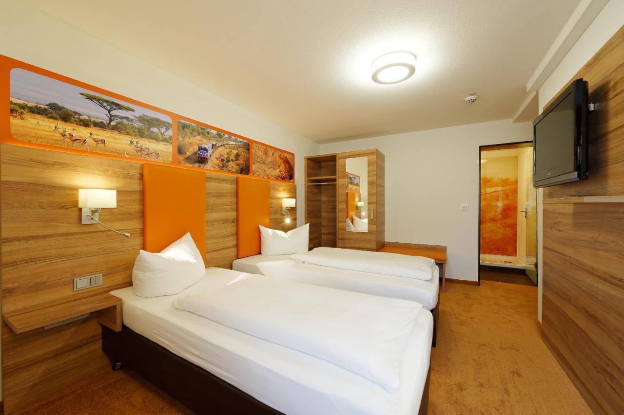 Hotel Zur Post Leipheim Exteriör bild