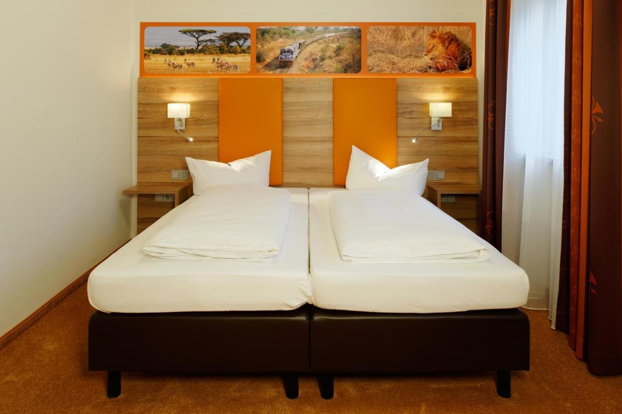 Hotel Zur Post Leipheim Exteriör bild